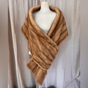 ❤️VINTAGE Luxurious Tan Fur Wrap❤️